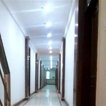 Om Palace Hotel Új-Delhi Kültér fotó